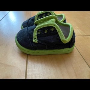 Infant Size 3 Toms